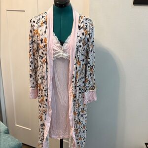 Lamaze Floral Women's Robe and Nursing Nightgown Set - Pink and White